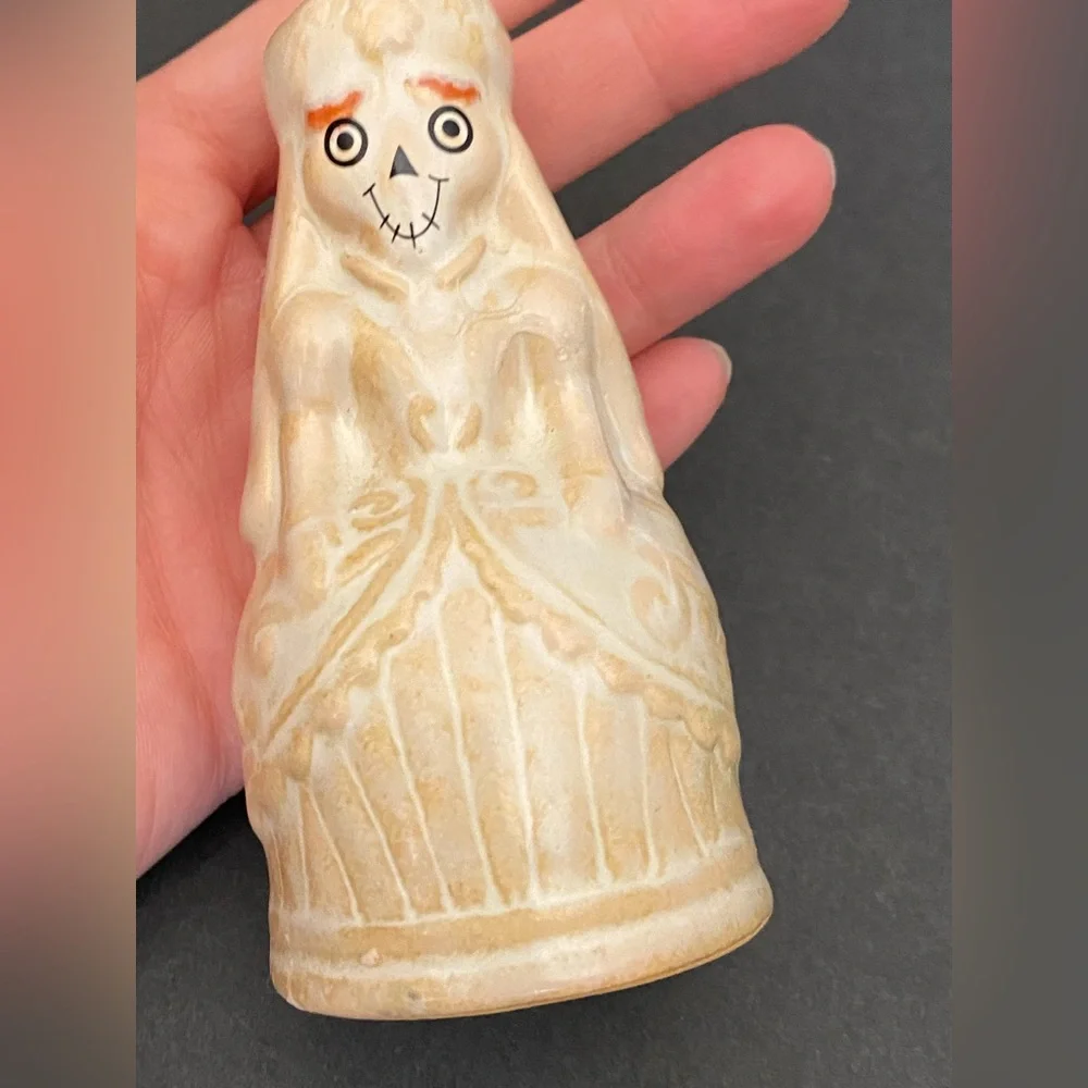 Yankee Candle 2010 Boney Bunch Skeleton Bride mini Diffuser Halloween